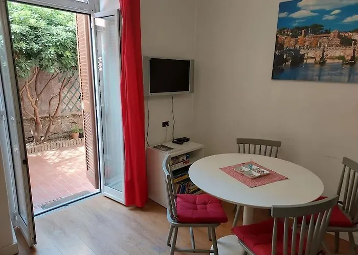 Casa Anna 5 Stelle - With Garden Appartement Rome
